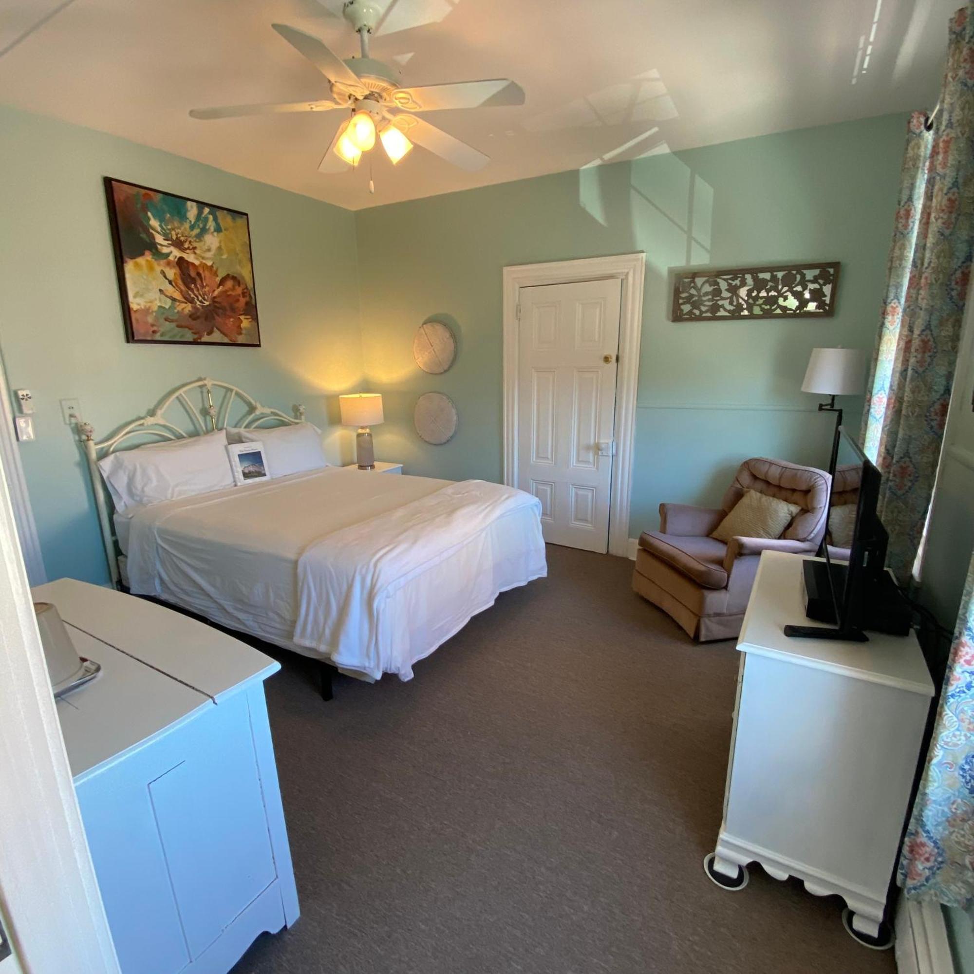 The Ocean House Hotel Spring Lake Room photo